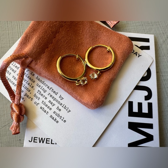 NWT MEJURI Round Lab Grown Sapphire Hoops - Picture 5 of 9